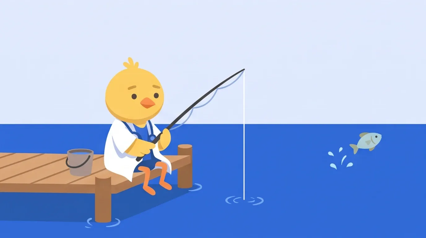 ヒヨコの医師が、ときどき海面に跳ねる魚を待って、釣り竿を手に桟橋で長いあいだ座り込んでいる