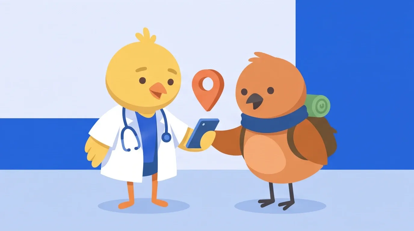 ヒヨコの医師と旅行かばんを持った鳥が並んでスマートフォンをのぞき込み、画面の上に地図のピンの形がふわりと浮かんでいる
